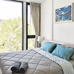 Favstay - The Base Uptown Phuket