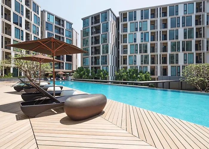 Favstay - The Base Uptown Phuket