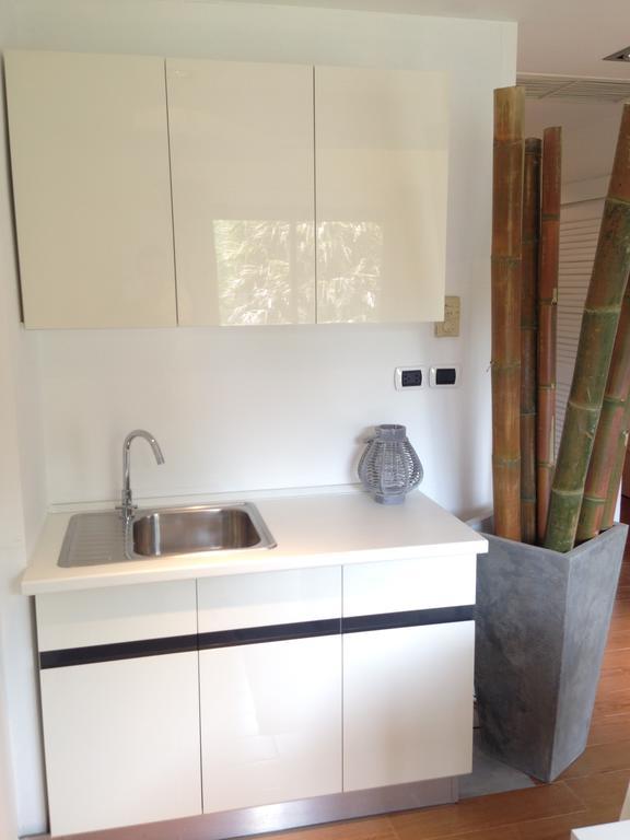 Surin Gate Apartment *