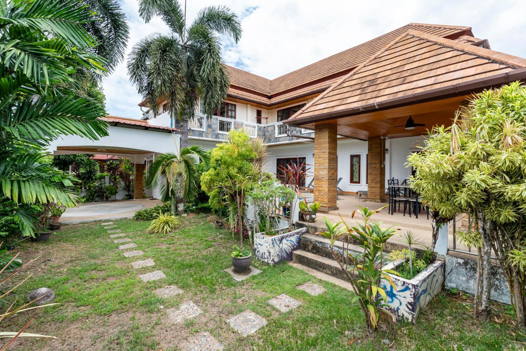 Janya 4 Bedroom Near
