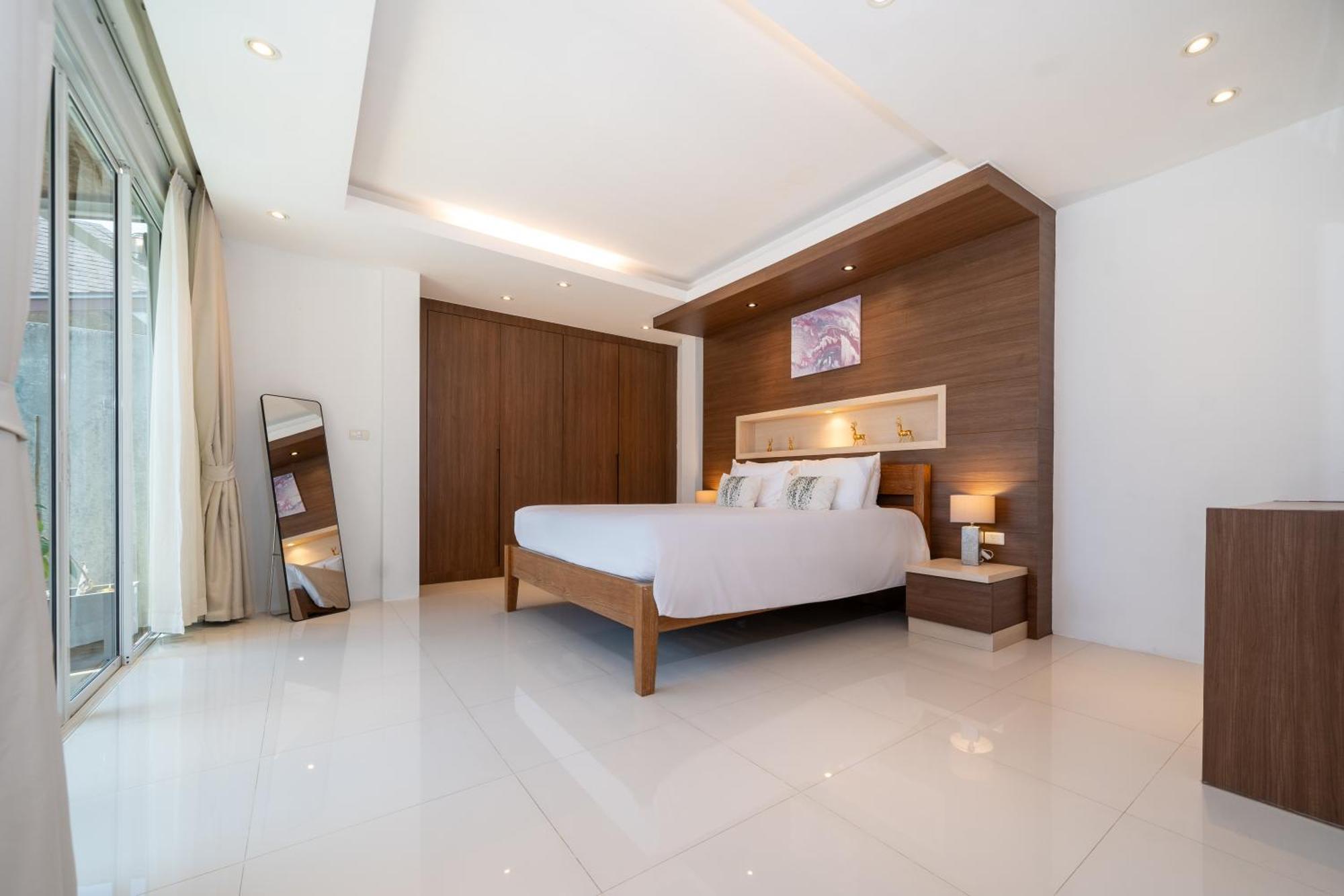 Villa Bangtao 3 Bedroom *