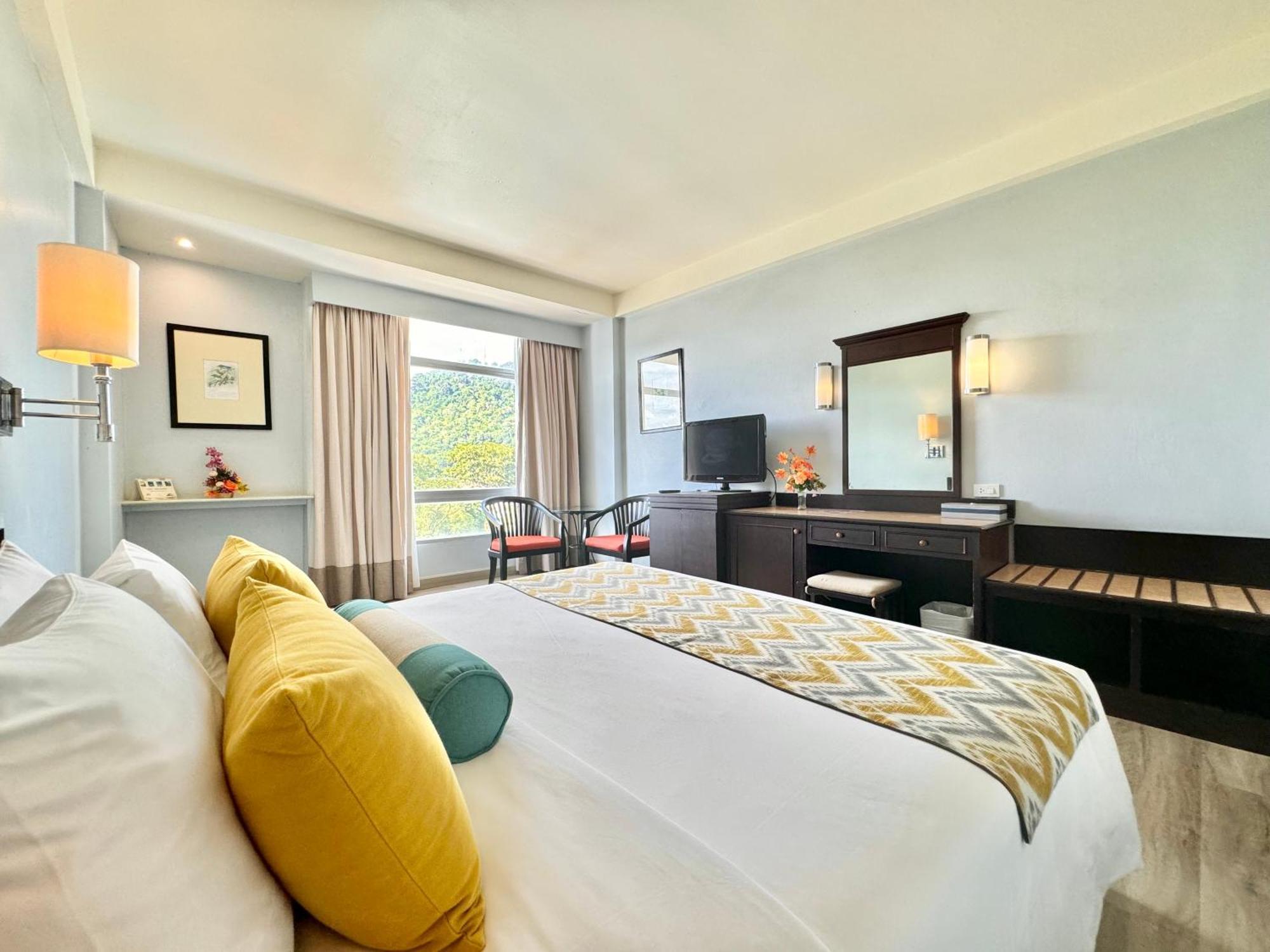 Hotel Merlin - Sha Phuket