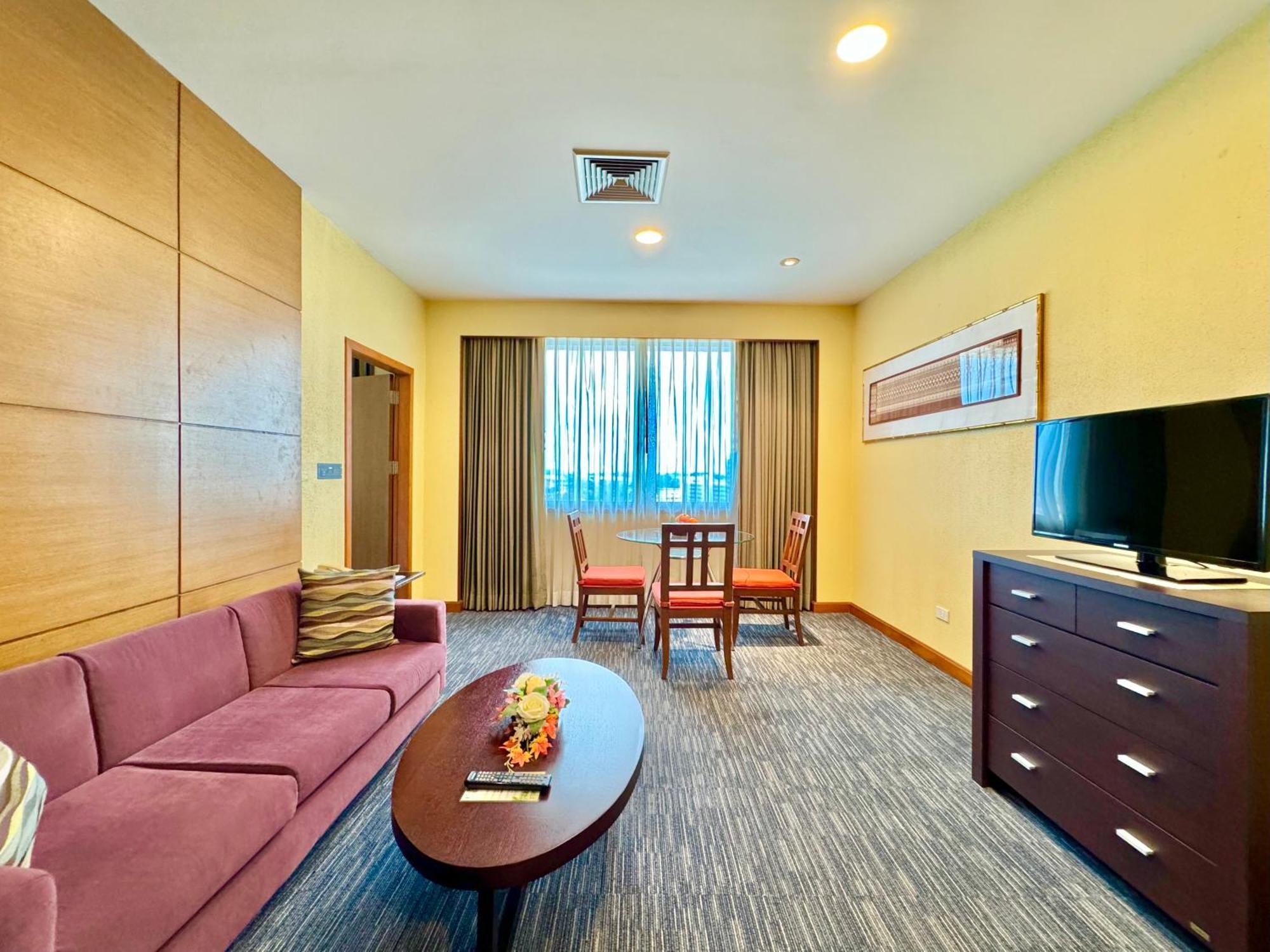 Hotel Merlin - Sha 4*
