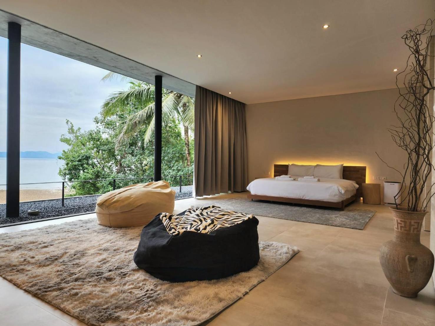 Luxury Beachfront Amana Villa 4 Bedroom At Ta-Ke Residence A Phuket