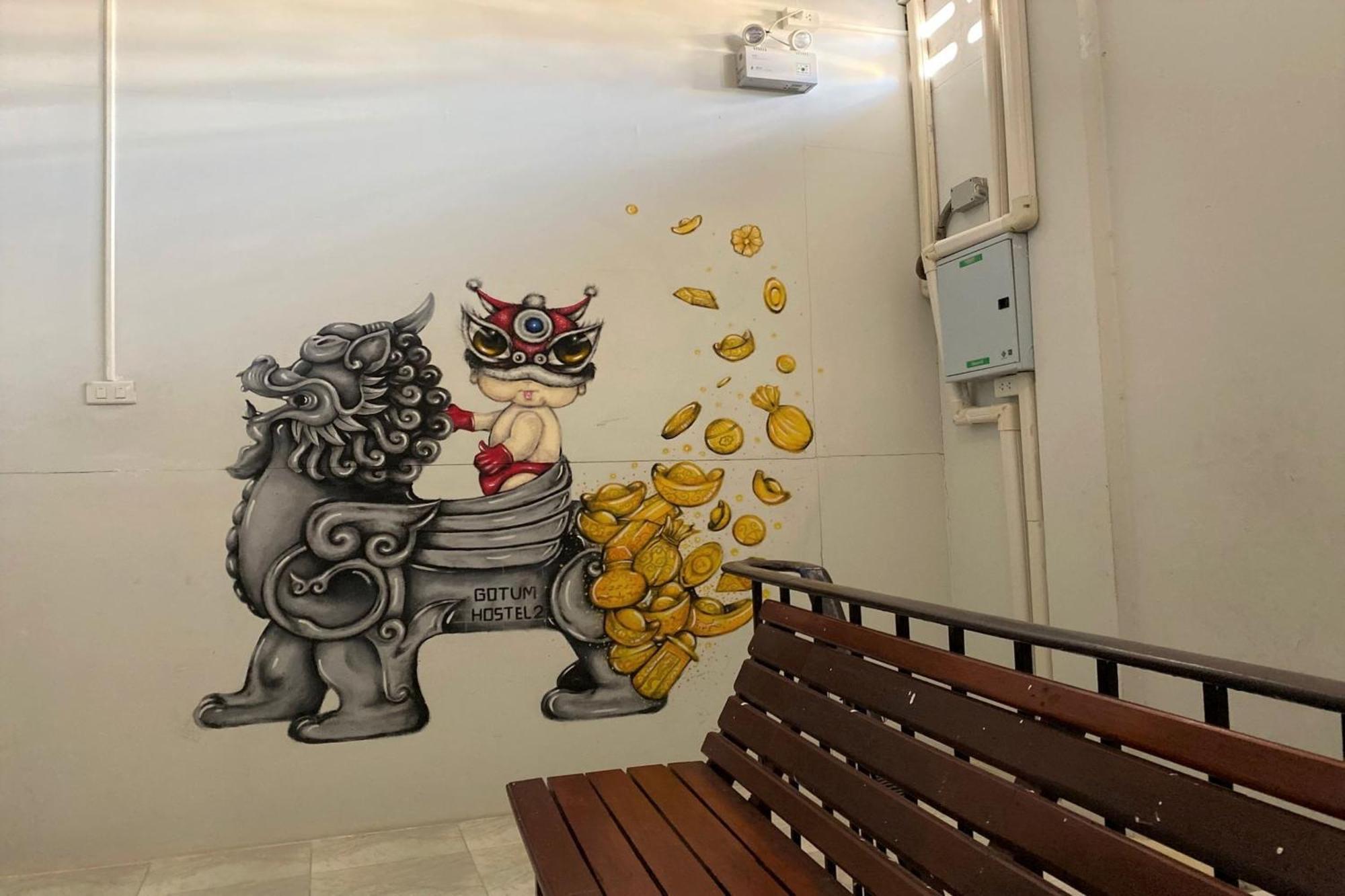 Gasthof Gotum 2&money Exchange Phuket