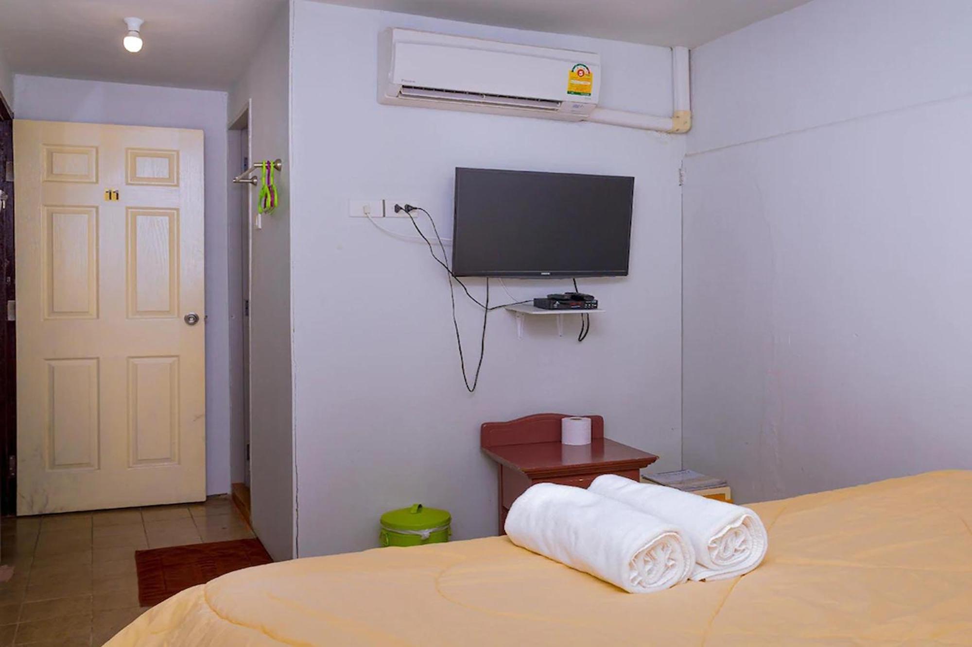 Gasthof Gotum 2&money Exchange Phuket