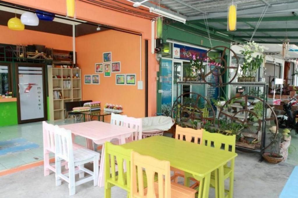 Hostel Oyo 586 I
