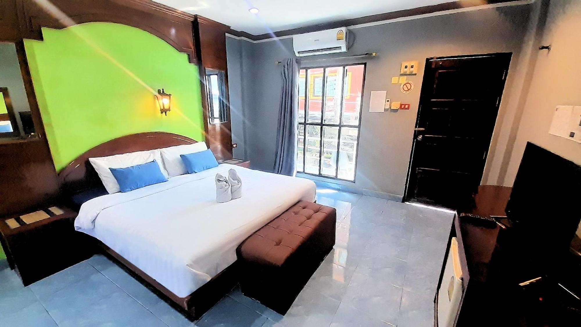 Apartment The -