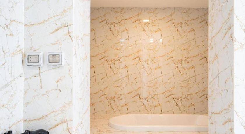 Hotel B2 Premier Phuket