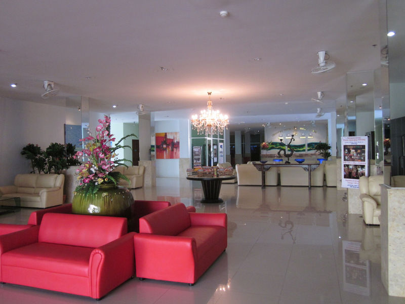 Resort Chalong Beach Hotel Phuket