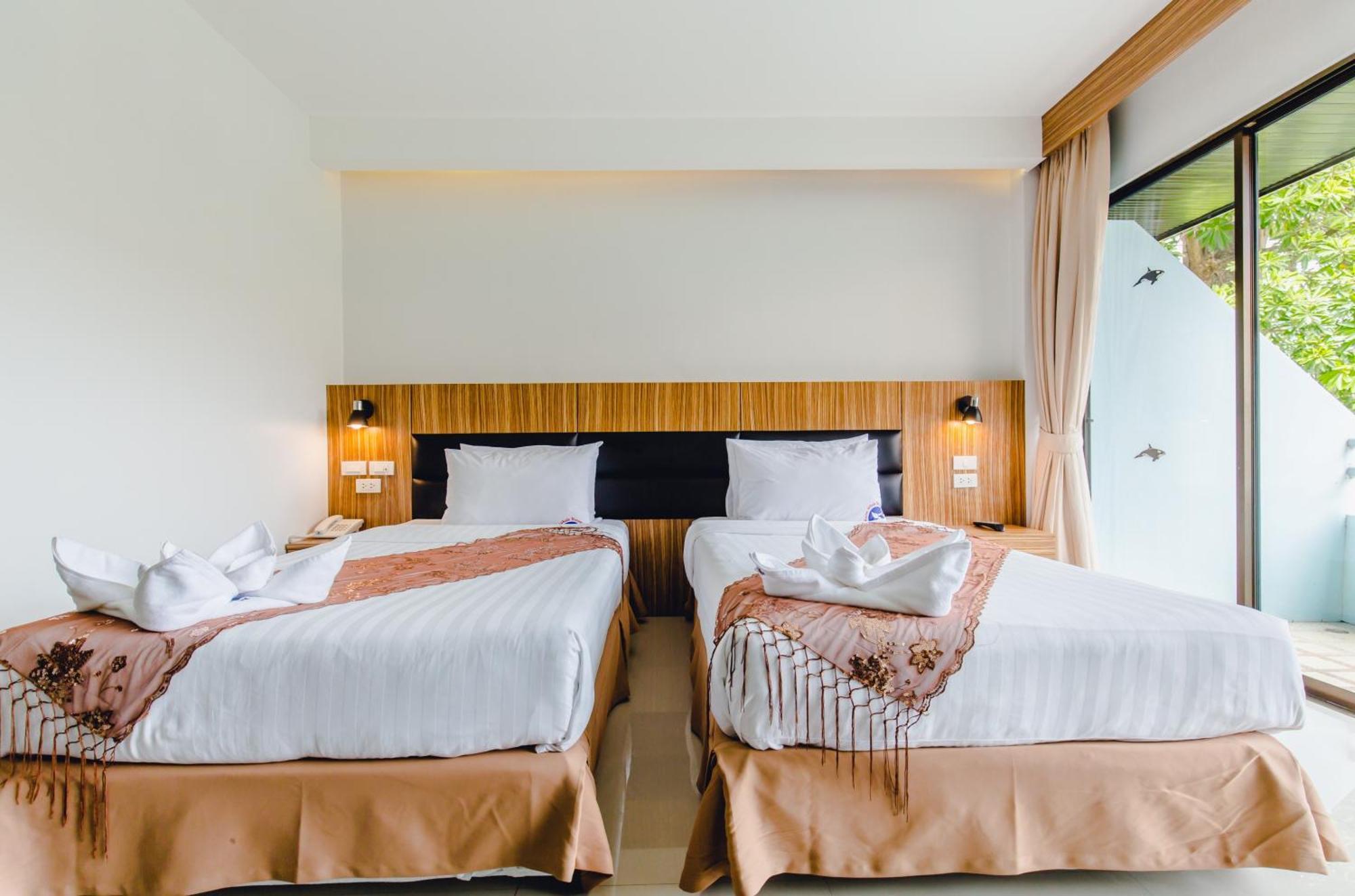 Karon Whale Hotel 3*