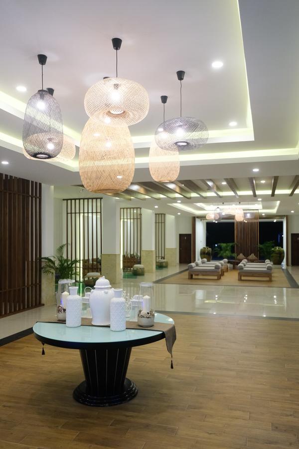 Resort Chalong Beach Hotel Phuket 3*