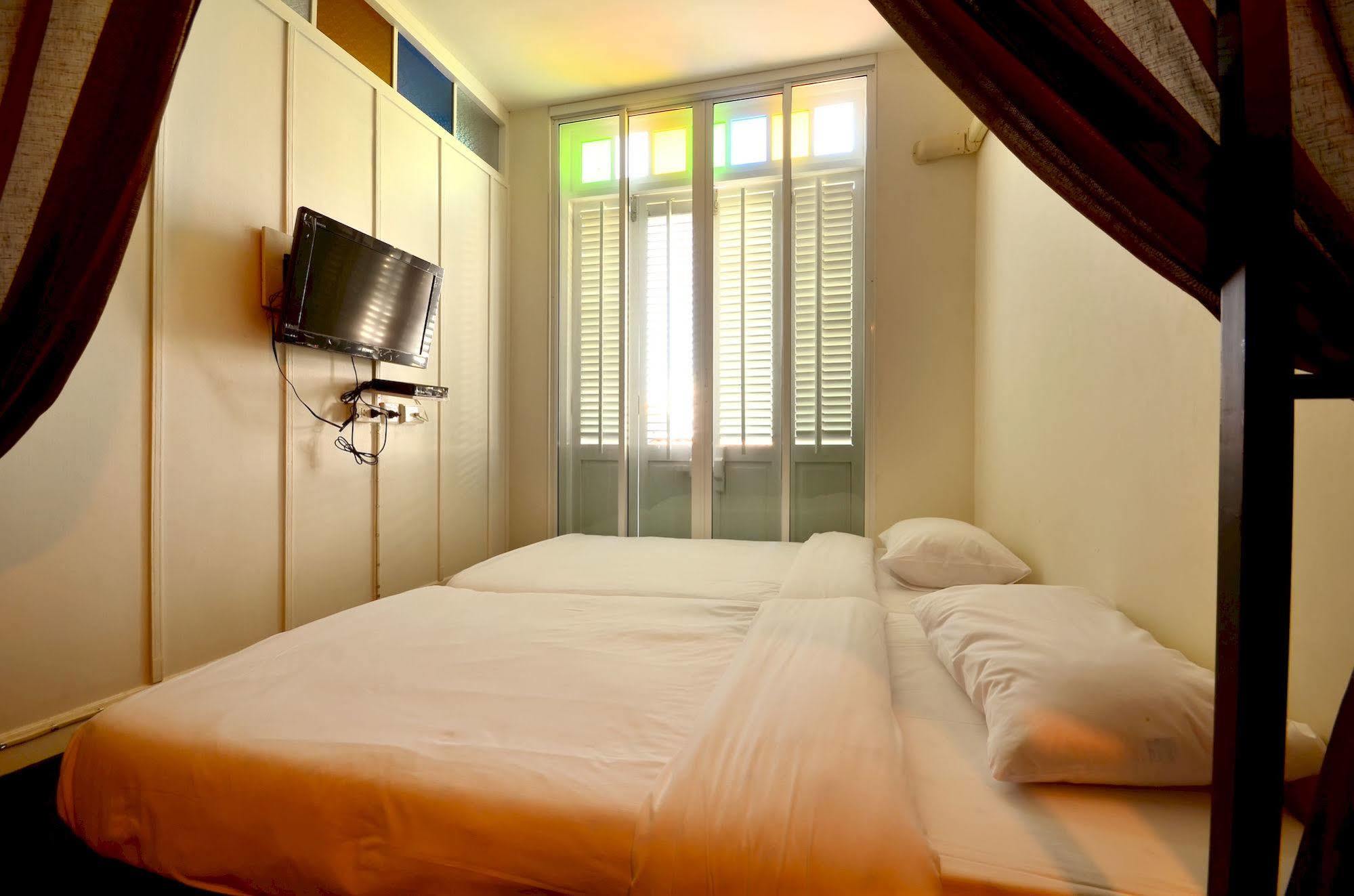 99 Oldtown Boutique Sha Extra Guest house Phuket