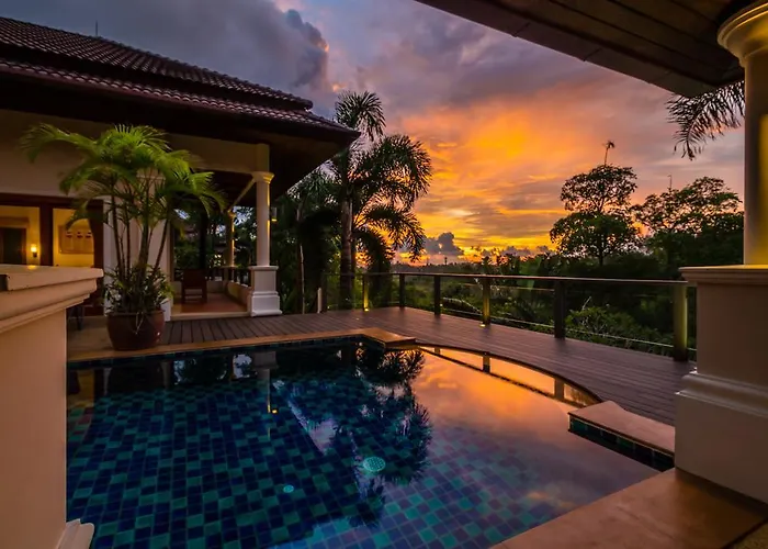 Lakewood Hills Villa By Lofty