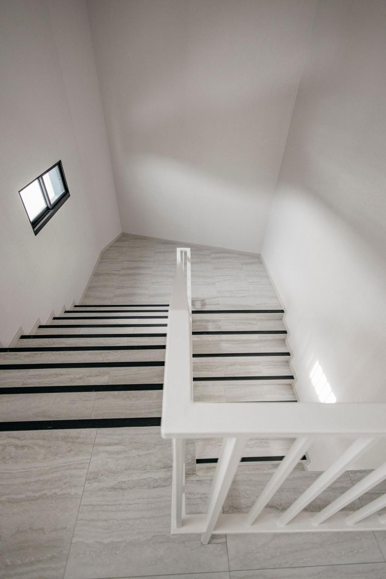 Halo 1 Title Naiyang Apartment Phuket
