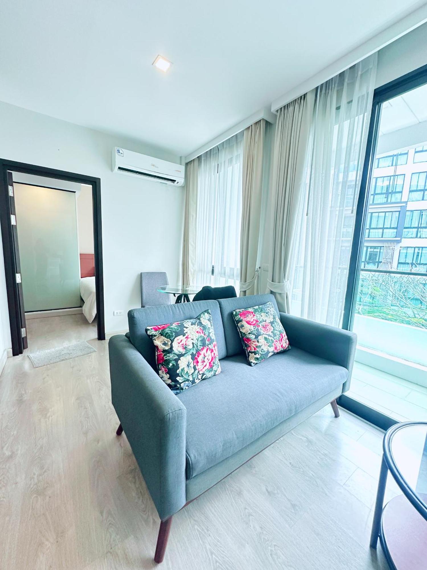 Royal Lee Apartment *