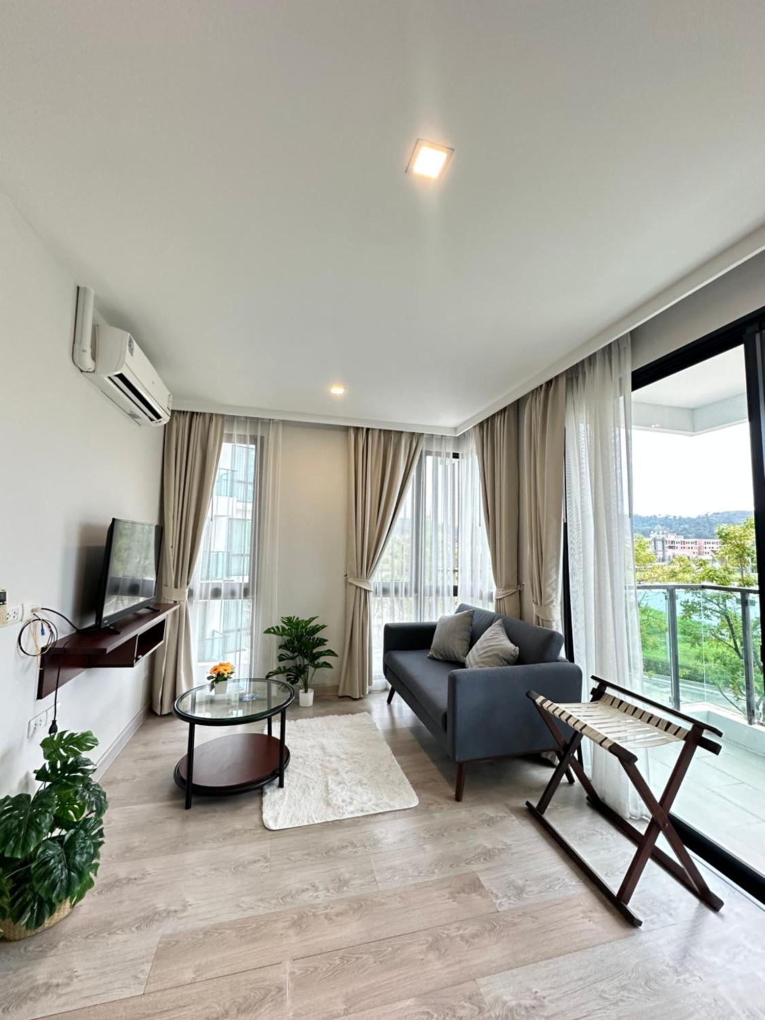 Royal Lee Apartment Phuket