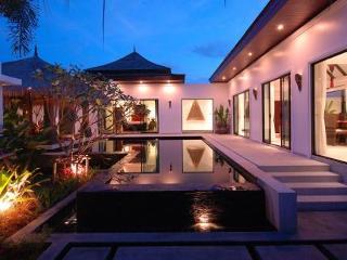 Villas Aelita Pool Hotel