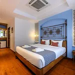 Woo Gallery & Boutique Hotel