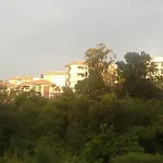 Top Floor, One-Bedroom Apartment