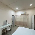 Pasak Holiday Six 2930