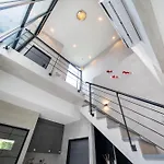 Villa Lami - Luxury 3-Bedroom Modern Villa In Phuket With Private Pool, Gym & Sauna