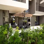 Excellent 2Bd Apartment With A Patio