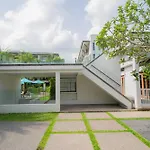 Modern Beachfront Apartment Naithon Beach