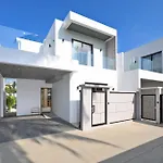 New 4 Bedroom Pool Villa In Rawai By Capital Pro