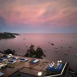 V Villas Phuket - Mgallery Collection