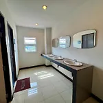 Ananas Central Phuket Hostel (Adults Only)