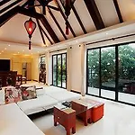 Byg Private Pool Villa @ Layan Beach