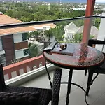 Top Floor, One-Bedroom Apartment