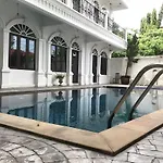 Chic Boutique Hotel