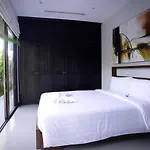 Villa Suksan Nai Harn