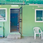 Pasak Holiday Six 2930