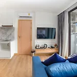 Aristo 2 Beach Front - By Holy Cow 420