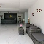Yamin Seaview Hotel