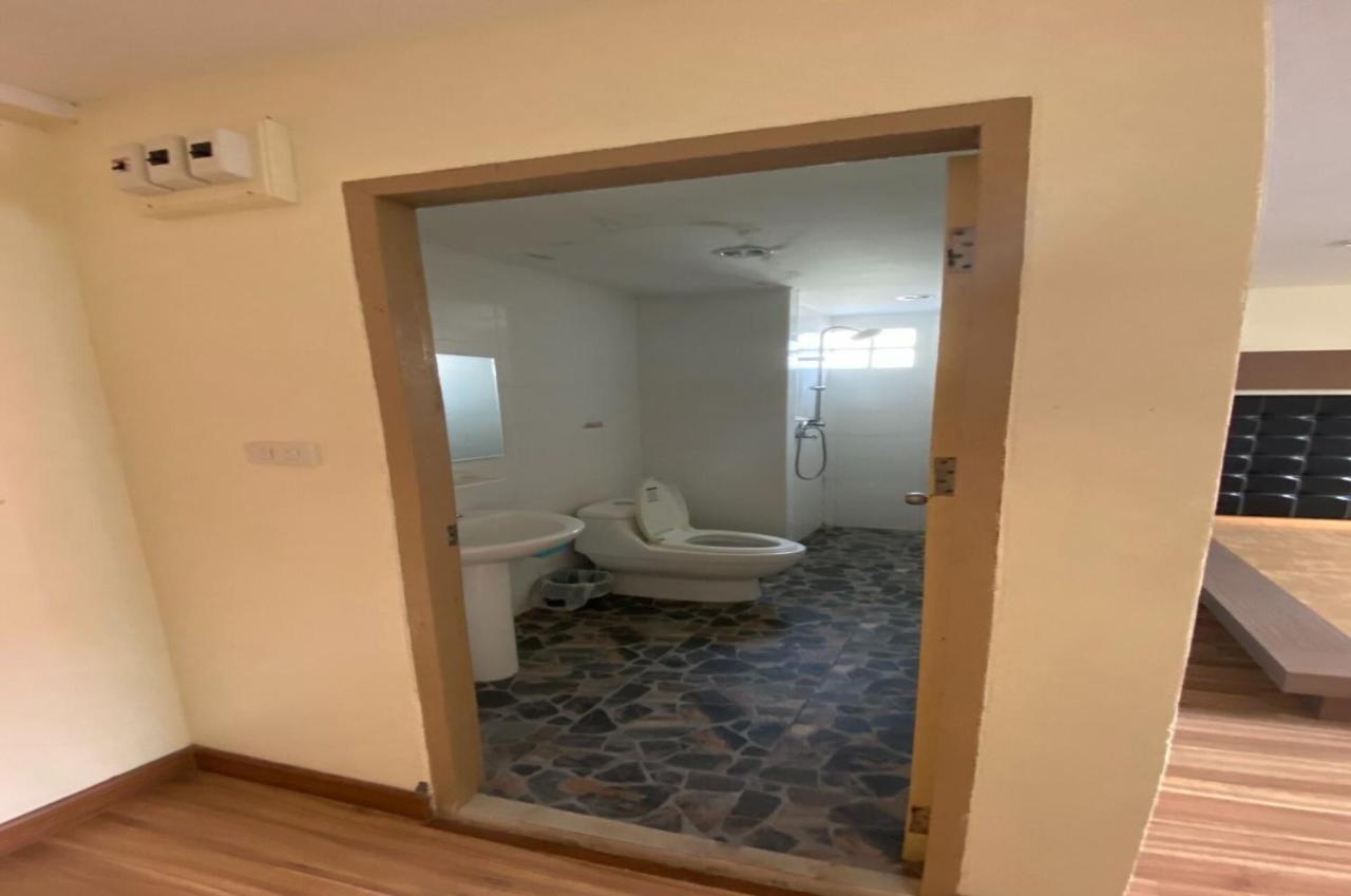 Oyo 75311 Bed One Hotel Phuket