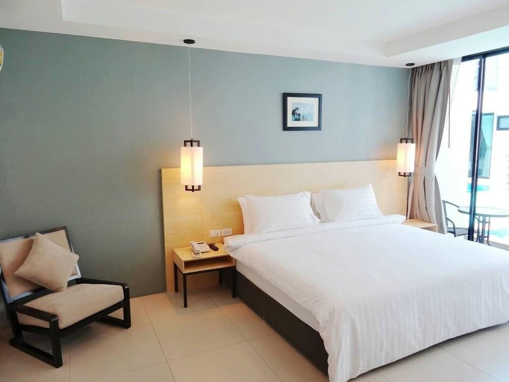 Good Day Hotel 3*