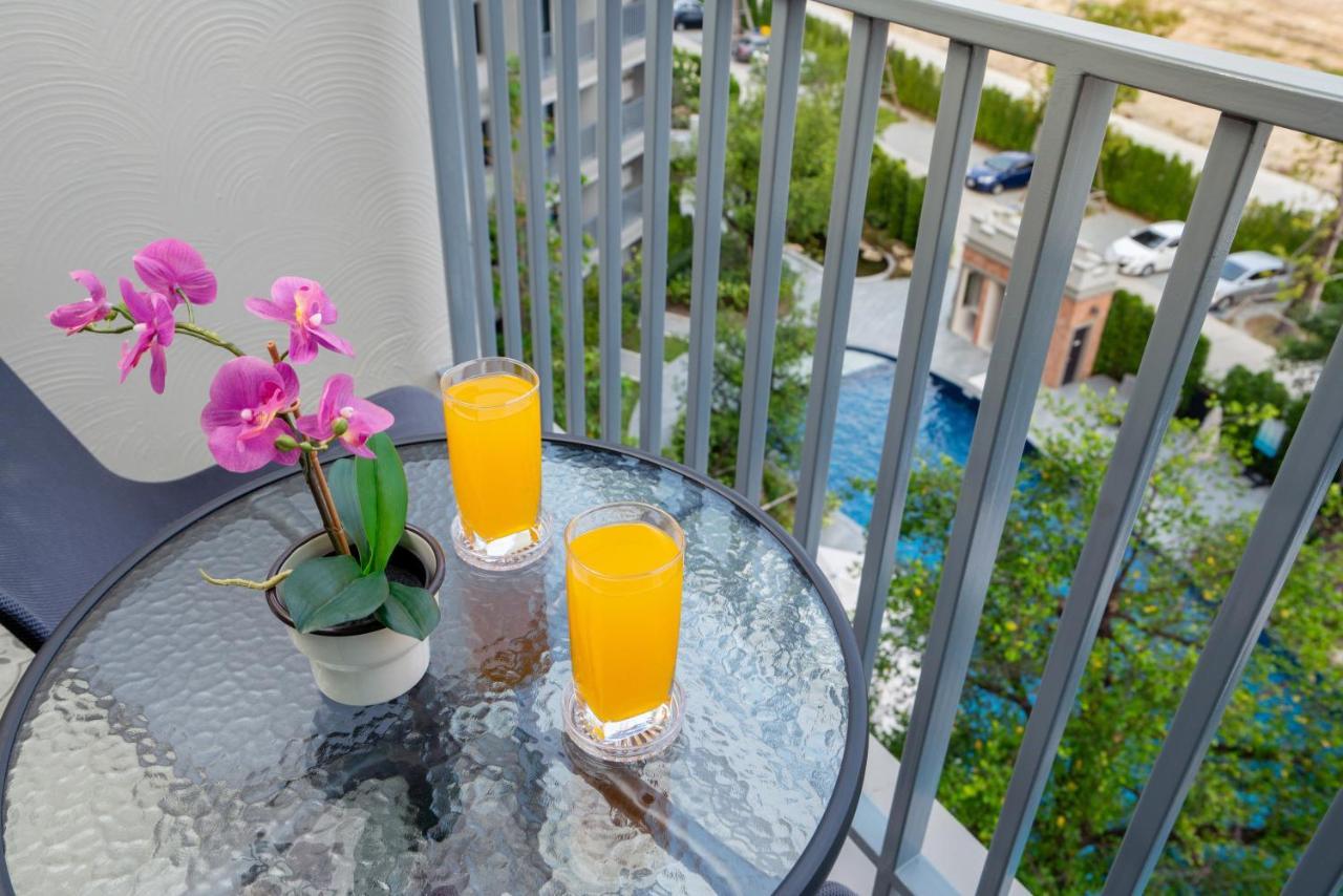 Luxury At Title Residencies Naiyang Phuket