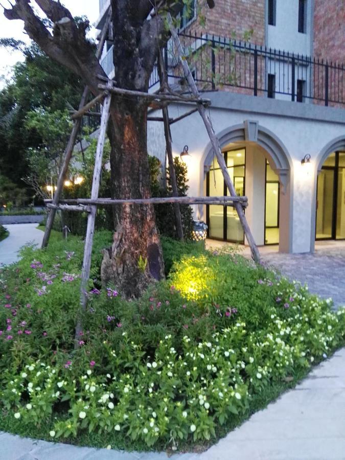 Luxury At Title Residencies Naiyang Phuket