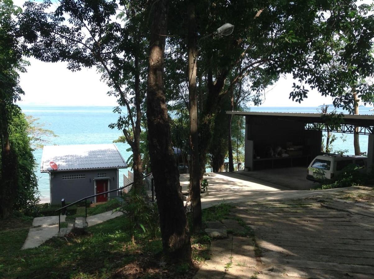 Holiday home Koh Sirey Beachfront Pool