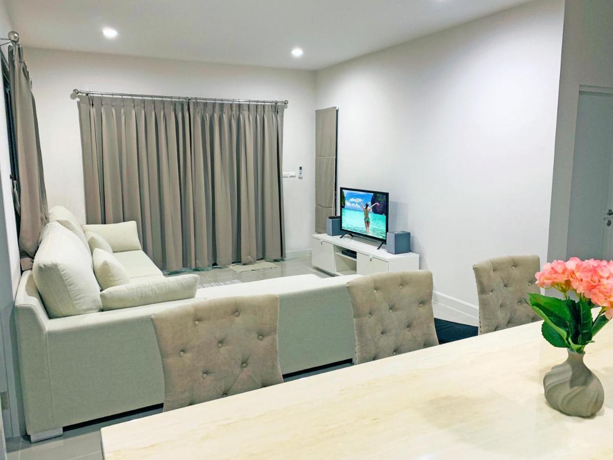 Villa Saransiri - 3 Bedroom With Private Pool, Office & Fast Wi-fi