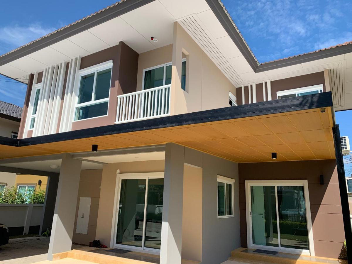 Villa Saransiri - 3 Bedroom With Private Pool, Office & Fast Wi-fi *