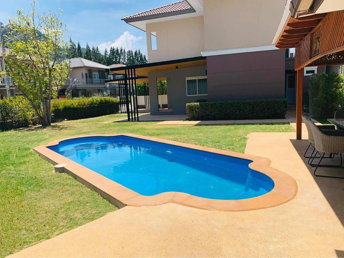 Saransiri - 3 Bedroom With Private Pool, Office & Fast Wi-fi Villa