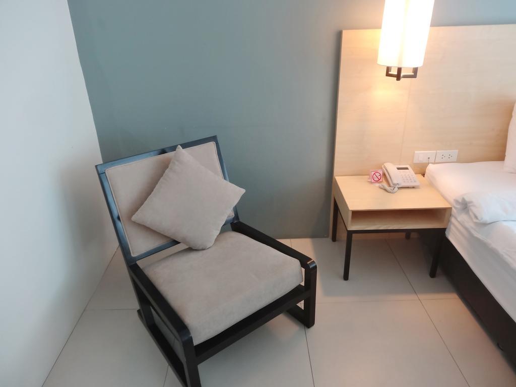 Good Day Hotel