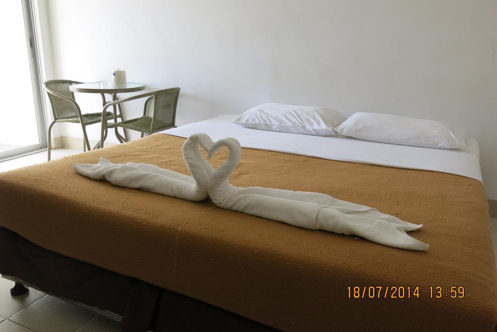 Ekkamon * Phuket