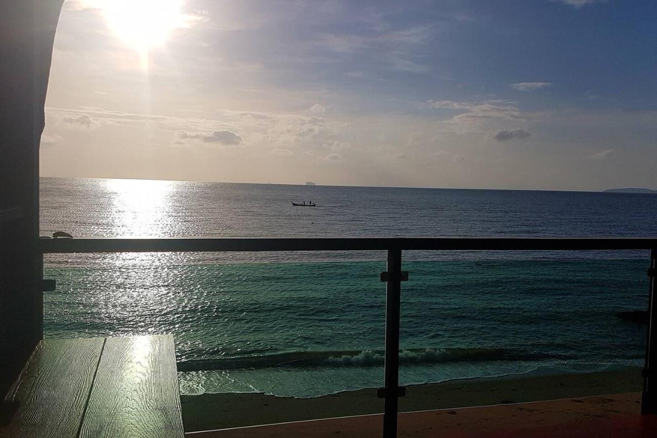 Koh Sirey Beachfront Pool