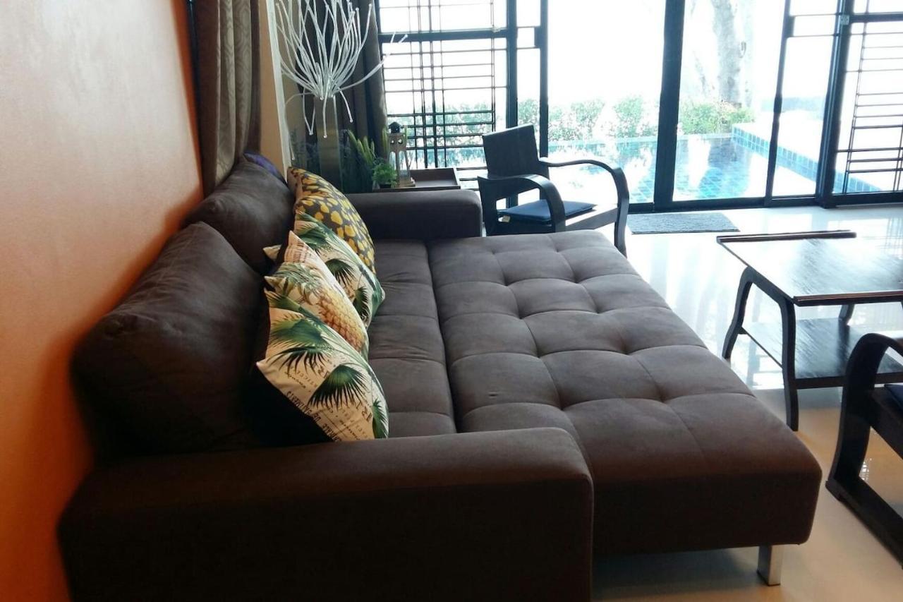 Holiday home Koh Sirey Beachfront Pool Phuket